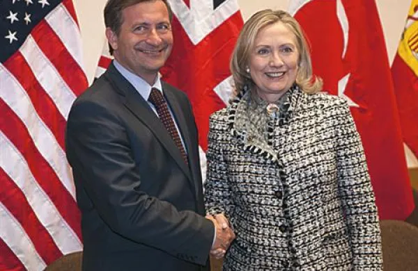 Zunanji minister Karl Erjavec se je danes v Bruslju sestal z ameriško državno sekretarko Hillary Clinton