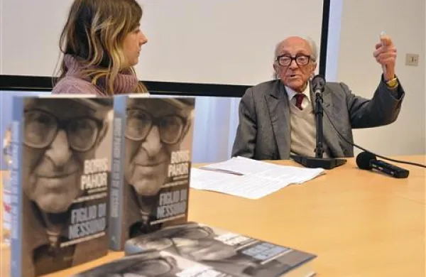 Boris Pahor je avtobiografijo Figlio di nessuno predstavil v zanj izjemno simboličnem in pomembnem Narodnem domu