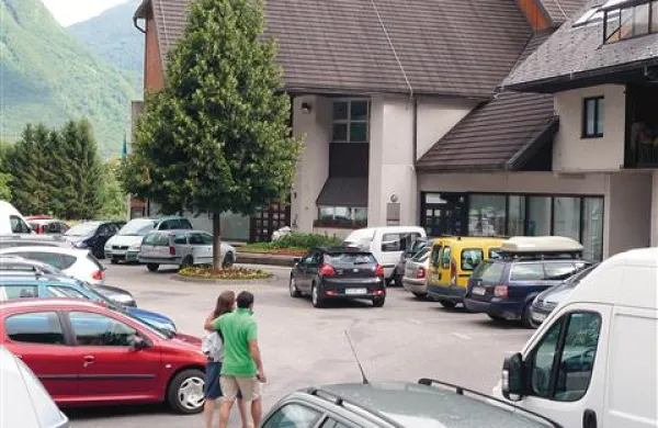 V Bovcu bodo gradili največji sistem za daljinsko ogrevanje z bio maso v Posočju, med drugim naj bi ogreval tudi kulturni dom