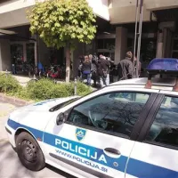 Preiskovalci NPU so včeraj na območju Ljubljane opravili šest hišnih preiskav