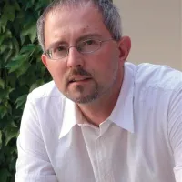 Lenart Škof