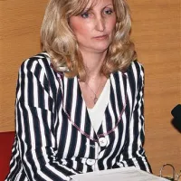 Vesna Mikolič