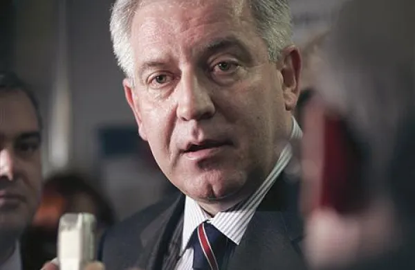 Denar za domnevne črne sklade HDZ in posameznike so odtujili iz javnih podjetij in ministrstev, ki naj bi po Sanaderjevem nalogu naročala oglaševalske storitve preko Fimi-medie. Ob tem je šlo tudi za fiktivne račune ali preplačane storitve.
