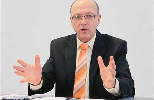 Vinko Gorenak: “Takšnega razkošja, kot si policijski sindikat privošči skozi pogodbe, to ljudstvo, ti delavci ne prenesejo.”  