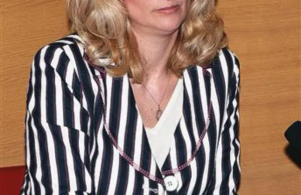 Vesna Mikolič