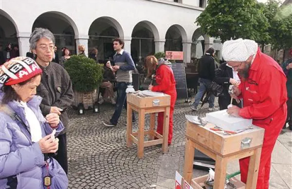 V torek zvečer so sežanski študentje in predavatelji  predstavljali oblikovanje kamna na Ljubljanskem gradu ...