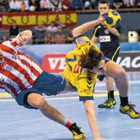 Sebastiana Skubeta je Isais Guardiola zaustavljal tudi na takšen način