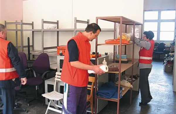Skladišče bistriškega Rdečega križa je bilo dolgo prazno. Z donacijo občine bodo v prihodnjih dneh kupili nove pakete hrane in jih razdelili med pomoči potrebne.