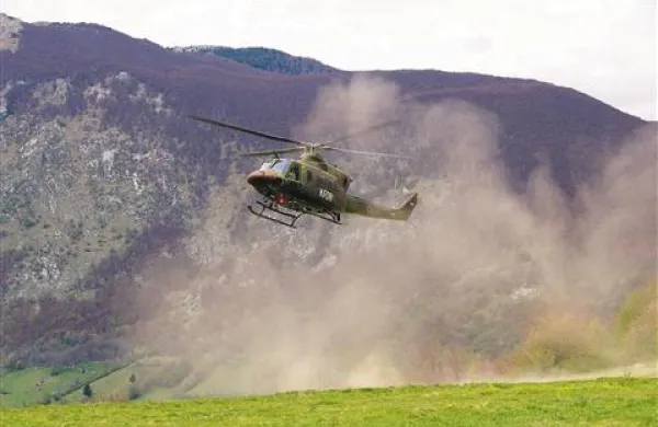 V ponedeljek so tolminski gorski reševalci s pomočjo helikopterja rešili iz stene Krna avstrijska planinca