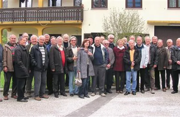 Člani Društva seniorjev severne Primorske so  organizirali študijski obisk Tolmina