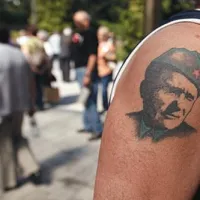 Titovi oboževalci romajo v Hi&scaron;o cvetja