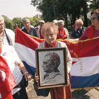 Titovi oboževalci romajo v Hi&scaron;o cvetja