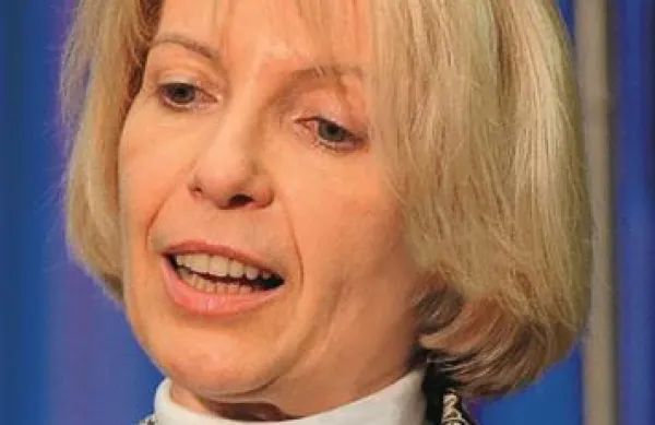 Tanja Cegnar: “Ker UV sončnih žarkov ne občutimo, se  škodljivosti zavemo šele, ko je  koža že  opečena.”