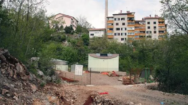 Občina Hrpelje-Kozina bo najbrž morala najeti dodatno   posojilo, da bo lahko plačala preureditev stare čistilne naprave v črpališče 