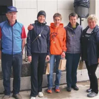 Medalje veterank H: Jana Kotar Ilijaš, Kristina bele, Urša Trobec, desno predsednica KS Dalija Čeranič