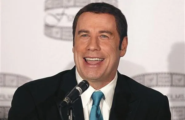 Ameriški igralec John Travolta se je znašel sredi spolnega škandala, saj ga tožita maserja, ki naj bi ju igralec med masažo spolno nadlegoval