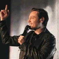 Tiziano Ferro je navdušil tudi z novo uspešnico La differenza tra me e te (Razlika med menoj in teboj), ki napoveduje novo življenjsko obdobje 