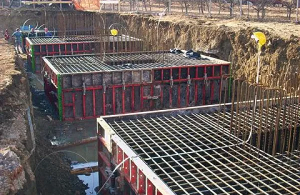 Bistriško RT postajo so  zgradili pred 73 leti. Dvakrat so jo dogradili, sedaj je čas za temeljito rekonstrukcijo, ki pa ne bo motila vsakdanje oskrbe z električno energijo.