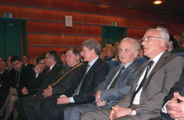 Dan mesta Postojna so včeraj v postojnskem Kulturnem domu počastili s slavnostno akademijo