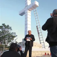 Andrej Medved je imel pred zažigom govoril o simboliki križa
