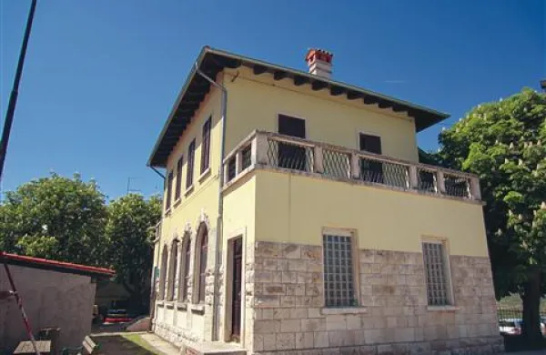 Staro šolo v Padni bo občina obnovila, če bo na razpisu dobila 347.000 evrov