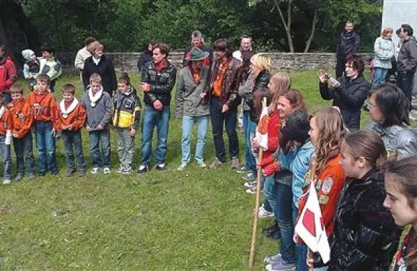 V Mihelah pri Krvavem potoku so imeli   skavti iz Ankarana obljube za nove izvidnike, volčiče in popotnike