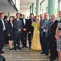 Poleg goriških županov in gospodarstvenikov so goriške okuse v Ljubljani preverjali župan Ljubljane Zoran Janković in predstavniki japonskega veleposlaništva, za promocijo vinske kulture je poskrbela nekdanja vinska kraljica Andreja Erzetič. Foto: Janja Zajec