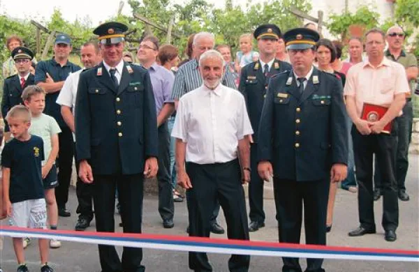 V Selu so  slovesno odprli večji,  dozidani gasilski dom