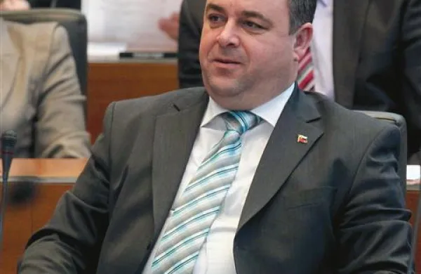 Nekdanji župan Bovca Danijel Krivec je po mnenju komisije  za preprečevanje korupcije v dveh primerih ravnal koruptivno