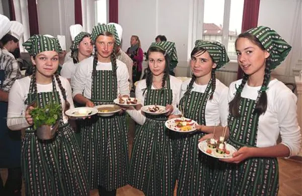 Mlade Ajdovke so med zmagovalci osnovnošolske kuharije