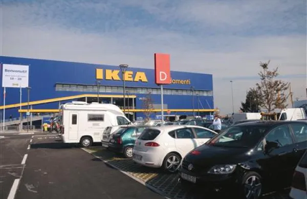 Francoska Ikea je vohunila za strankami