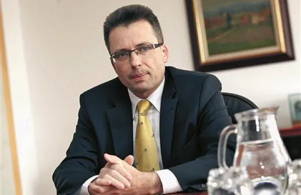 Zvone Černač