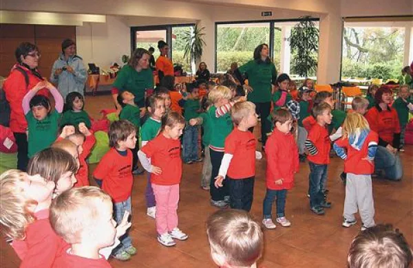 Vrtec Škofije že tradicionalno vsako leto obišče Mladinsko zdravilišče Debeli rtič, tokratni obisk so posvetili  zdravemu dihanju