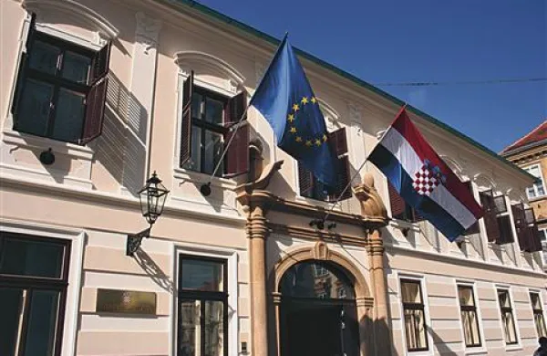Bo poljska opozicija blokirala vstop Hrvaške v EU?