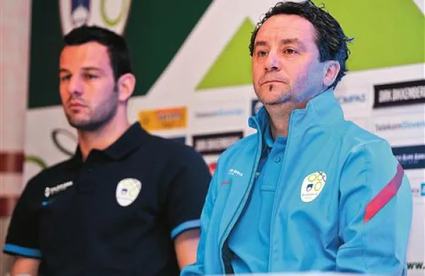 Selektor in kapetan: Slaviša Stojanović (desno) in Samir Handanović