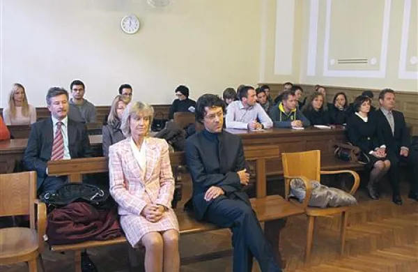 Ministrstvo za zdravje je odpravilo odločbo o začasnem odvzemu licence pediatrinji Zlatki Kanič