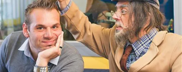 Medtem ko Bruno (desno) vsako jutro stresa šale v pogovoru z radijskim voditeljem Iztokom Gustinčičem, se Giordano običajno komaj prebuja