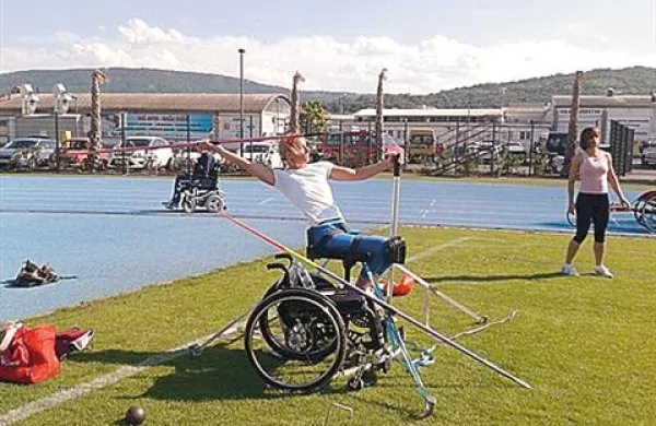 Na koprskem atletskem stadionu je bilo drugo ekipno tekmovanje Zveze paraplegikov Slovenije v atletiki