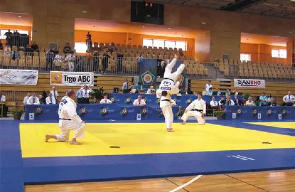 Korak za korakom navzgor