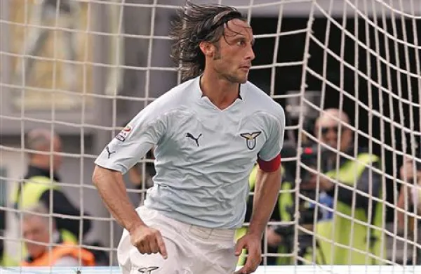 Med aretiranimi je tudi kapetan Lazia Stefano Mauri