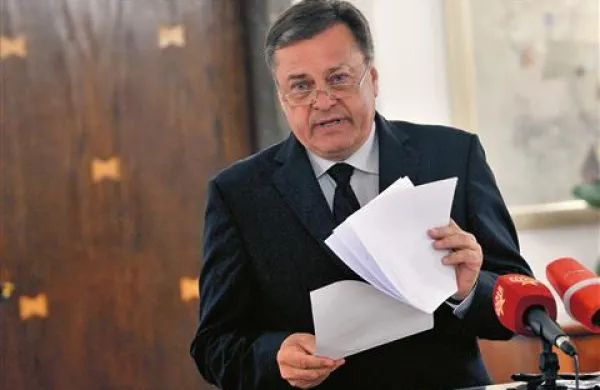 Na Davčni upravi RS (Durs) so v notranjem nadzoru ugotovili, da se objavljen dokument o poslih družine Janković razlikuje od dokumenta, ki ga hrani Durs