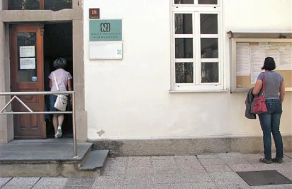 Center za socialno delo v Ajdovščini ne bo več pravi naslov za pridobitev občinskih socialnih pomoči. Te prošnje bo po novem sprejemala občina.
