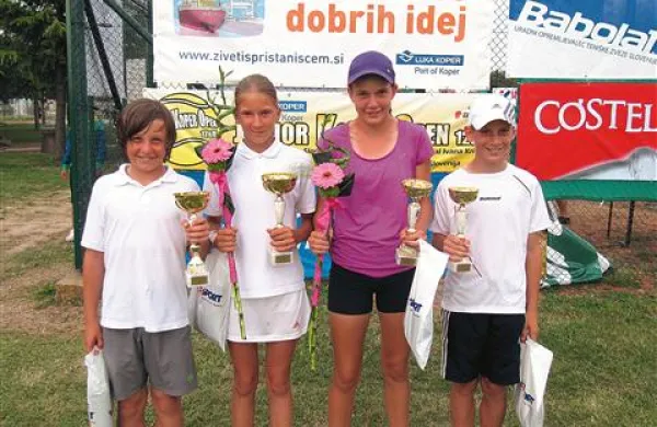 Slovenski finalisti v mešanih dvojicah (z leve)  -  Matic Podlipnik, Nika Radišič (Proten), Lian Benedejčič (TK Koper) in Rok Komac (Igor Izola) 