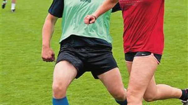 Tina Maze obvlada tudi nogometno žogo