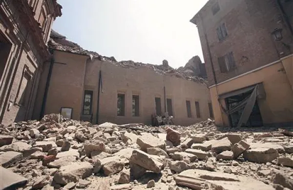 Ob sanaciji posledic naravnih katastrof so nujni ukrepi za dezinfekcijo, dezinsekcijo in deratizacijo