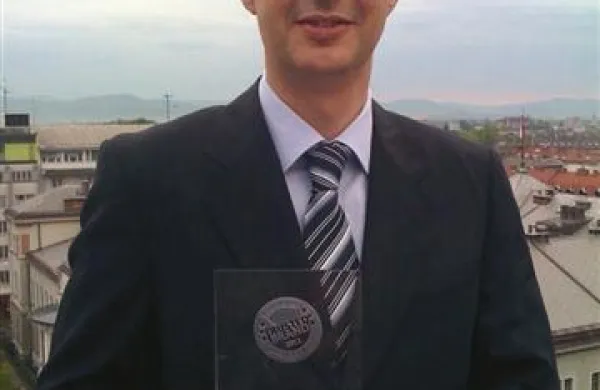 Dragan Stajić, direktor prodaje skupine JUB, s priznanjem Trusted Brand