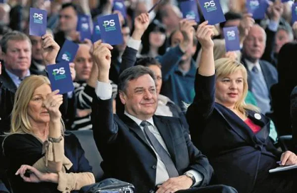 Lani ustanovljena Jankovićeva Pozitivna Slovenija je ustvarila več kot polmilijonsko izgubo
