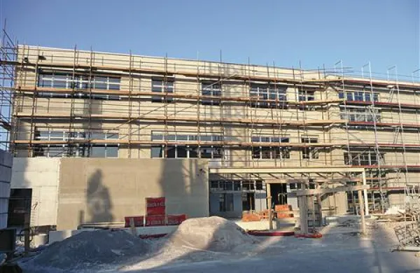 V podružnici v Sv. Antonu je treba dokončati gradbena, obrtniška, strojna in elektroinstalacijska dela ter urediti okolico 