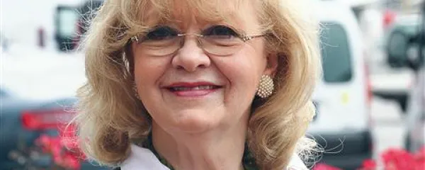 Milena Dravić: “Morda sem edina, ki imam o Richardu  Burtonu dobro mnenje. Za vse skupne prizore sva se lepo dogovorila, bil je popolnoma zbran, jaz ga v resnici nikoli nisem videla pijanega.”