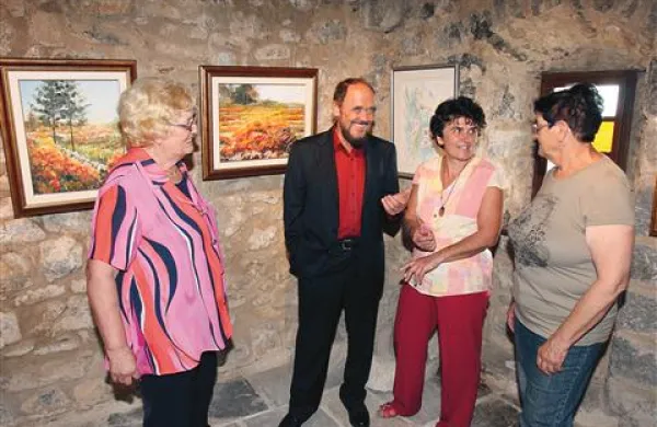 Na razstavi Stičišča poti 47 se predstavljajo (od leve) Marija Heberle Perat, Miroslav Kačar, Sonja Lipušček in Vera Sever